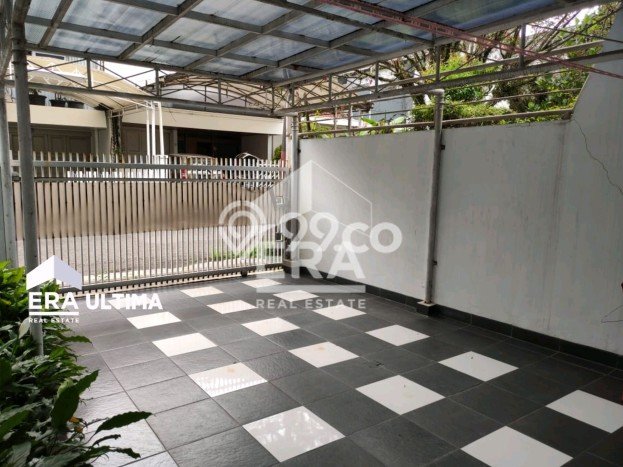 Dijual Rumah Luas Megah Dengan View Eksklusif di Tubagus Ismail, Bandung Dijual Rumah Luas Megah Dengan View Eksklusif di Tubagus Ismail, Bandung