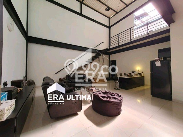 Ready to Use! Luxury House LT 330m2 Desain Elegan di Setra Sari Ready to Use! Luxury House LT 330m2 Desain Elegan di Setra Sari