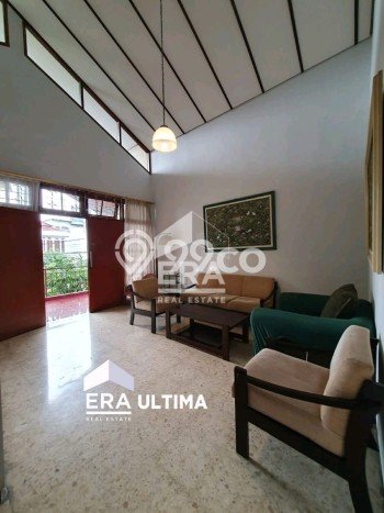 Hunian Mewah LB 294m2 Siap Huni Desain Elegan di Geger Kalong, Bandung Hunian Mewah LB 294m2 Siap Huni Desain Elegan di Geger Kalong, Bandung