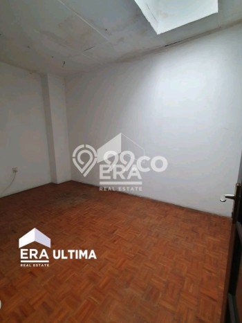 EXCLUSIVE OFFER! Rumah di , 6 KT, Area Premium, LT 226m2m² Bangunan 320m2m² EXCLUSIVE OFFER! Rumah di , 6 KT, Area Premium, LT 226m2m² Bangunan 320m2m²