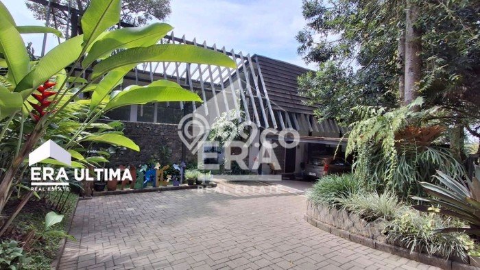 Jual Rumah Luas Elegan Dengan View Cantik di Dago Pakar, Bandung Jual Rumah Luas Elegan Dengan View Cantik di Dago Pakar, Bandung