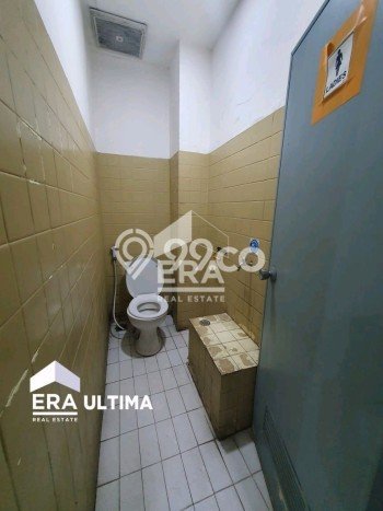 EXCLUSIVE OFFER! Rumah di , 6 KT, Area Premium, LT 226m2m² Bangunan 320m2m² EXCLUSIVE OFFER! Rumah di , 6 KT, Area Premium, LT 226m2m² Bangunan 320m2m²