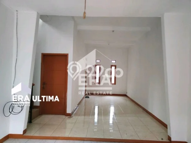 For Sale Rumah 4 Kamar Lokasi Strategis Nyaman dan Strategis di Babakan Ciparay For Sale Rumah 4 Kamar Lokasi Strategis Nyaman dan Strategis di Babakan Ciparay