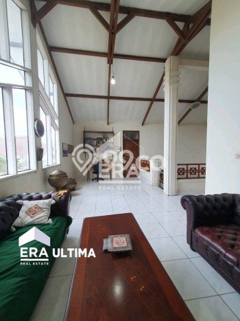 Ready to Use! Luxury House LT 297m2 Desain Elegan di Cihanjuang Ready to Use! Luxury House LT 297m2 Desain Elegan di Cihanjuang