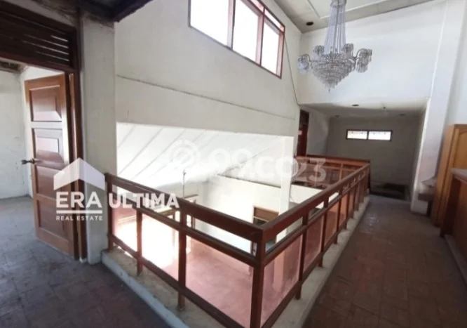 Lokasi strategis! Rumah siap pakai disewakan di Cicendo LB 450m2 Lokasi strategis! Rumah siap pakai disewakan di Cicendo LB 450m2