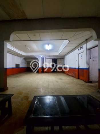 LOKASI BISNIS! Ruko Disewakan di , Luas 160m2m², Jalan Utama LOKASI BISNIS! Ruko Disewakan di , Luas 160m2m², Jalan Utama