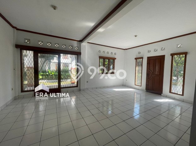 Disewakan! Rumah 11 Kamar Tidur &
4 Kamar Mandi di Geger Kalong, Bandung Disewakan! Rumah 11 Kamar Tidur &
4 Kamar Mandi di Geger Kalong, Bandung
