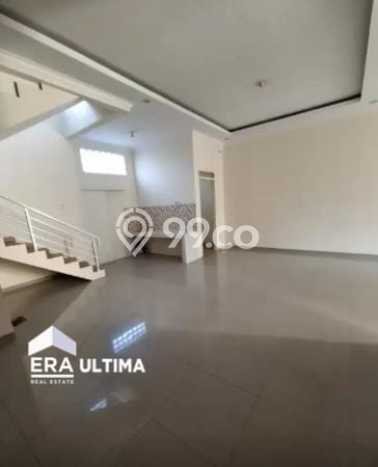 Disewakan! Rumah 2 Kamar Tidur &
4 Kamar Mandi di Turangga, Bandung Disewakan! Rumah 2 Kamar Tidur &
4 Kamar Mandi di Turangga, Bandung