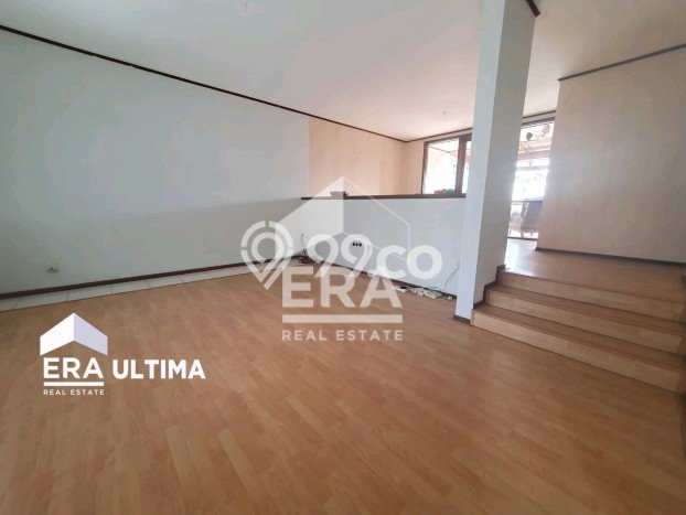Rumah Mewah LB 250m2 Siap Pakai Desain Elegan di Setra Duta, Bandung Rumah Mewah LB 250m2 Siap Pakai Desain Elegan di Setra Duta, Bandung