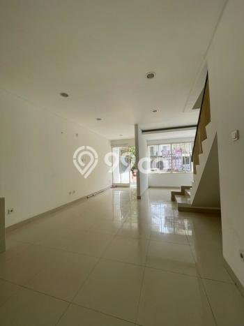 Jual Rumah Mewah Megah Dengan View Eksklusif di Pantai Indah Kapuk, Jakarta Utara Jual Rumah Mewah Megah Dengan View Eksklusif di Pantai Indah Kapuk, Jakarta Utara