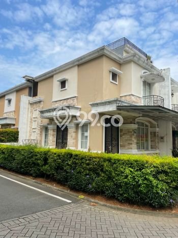 Jual Rumah Mewah Elegan Dengan View Cantik di Green Lake City, Jakarta Barat Jual Rumah Mewah Elegan Dengan View Cantik di Green Lake City, Jakarta Barat