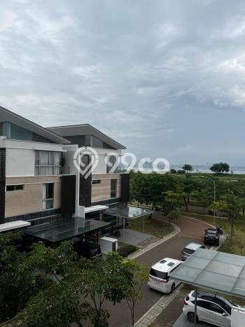 Rumah Mewah LB 480m2 Siap Huni Desain Elegan di Golf Island, Jakarta Utara Rumah Mewah LB 480m2 Siap Huni Desain Elegan di Golf Island, Jakarta Utara