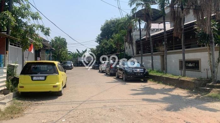 Hunian Mewah LB 200m2 Siap Pakai Desain Elegan di Taman Palem, Jakarta Barat Hunian Mewah LB 200m2 Siap Pakai Desain Elegan di Taman Palem, Jakarta Barat