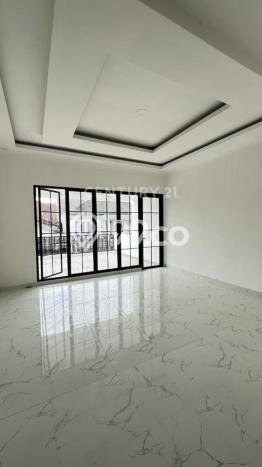 Ready to Use! Luxury House LT 241m2 Desain Modern di Bintaro Ready to Use! Luxury House LT 241m2 Desain Modern di Bintaro