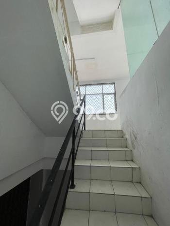 AREA BISNIS! Ruko Kawasan Dadap, Luas 210m², Mainroad, Strategis AREA BISNIS! Ruko Kawasan Dadap, Luas 210m², Mainroad, Strategis