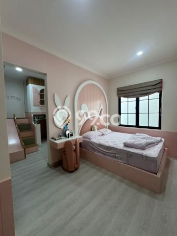 Jual Rumah Mewah Megah Dengan View Eksklusif di Daan Mogot, Jakarta Barat Jual Rumah Mewah Megah Dengan View Eksklusif di Daan Mogot, Jakarta Barat