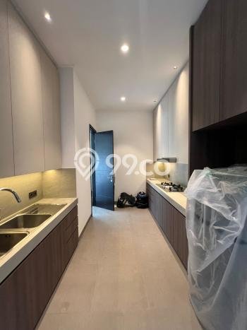 Rumah di , 4 KT, Akses Universitas, LT 420m2m² LB 1080m2m² Rumah di , 4 KT, Akses Universitas, LT 420m2m² LB 1080m2m²
