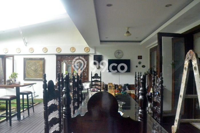 Dijual Rumah Luas Megah Dengan View Cantik di Kemang, Jakarta Selatan Dijual Rumah Luas Megah Dengan View Cantik di Kemang, Jakarta Selatan