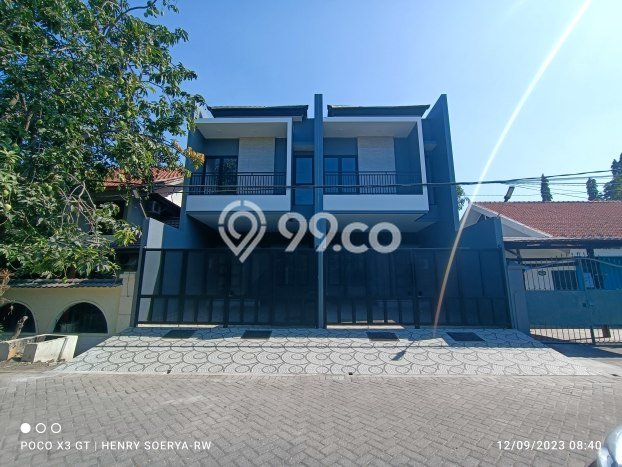 Rumah Modern Cantik 3 KT Bisa Langsung Pindah di Rungkut Rumah Modern Cantik 3 KT Bisa Langsung Pindah di Rungkut