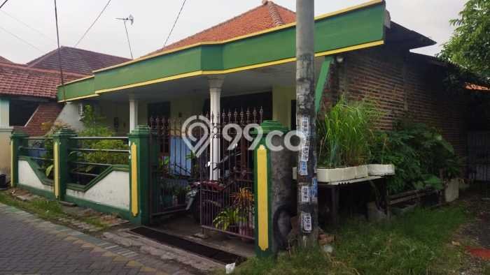 HARGA SPECIAL! Rumah Nyaman area Taman, Sidoarjo, LT 247m2m² LB 200m2m² Bisa Nego! HARGA SPECIAL! Rumah Nyaman area Taman, Sidoarjo, LT 247m2m² LB 200m2m² Bisa Nego!