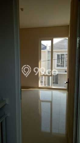 Rumah Modern Cantik 2 KT Bisa Langsung Pindah di Gedangan Rumah Modern Cantik 2 KT Bisa Langsung Pindah di Gedangan