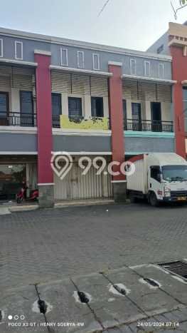 Ruko disewakan di Waru Sidoarjo dengan luas bangunan 153m2 Ruko disewakan di Waru Sidoarjo dengan luas bangunan 153m2