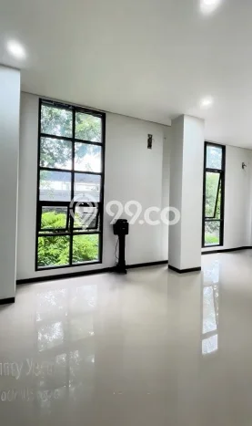 Unit Ruko Dijual di Wonocolo Surabaya Luas Tanah 88m2, Luas Bangunan 250m2 Unit Ruko Dijual di Wonocolo Surabaya Luas Tanah 88m2, Luas Bangunan 250m2
