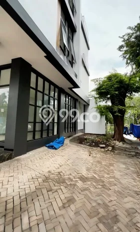 Unit Ruko Dijual di Wonocolo Surabaya Luas Tanah 88m2, Luas Bangunan 250m2 Unit Ruko Dijual di Wonocolo Surabaya Luas Tanah 88m2, Luas Bangunan 250m2