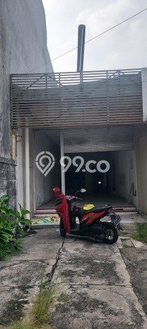 Disewakan! Rumah 3 Kamar Tidur &
3 Kamar Mandi di Sukomanunggal, Surabaya Disewakan! Rumah 3 Kamar Tidur &
3 Kamar Mandi di Sukomanunggal, Surabaya