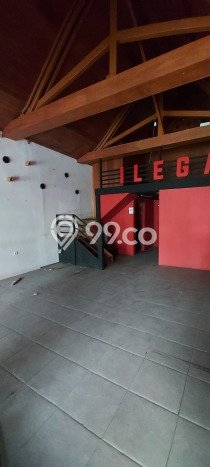 Disewakan! Rumah 3 Kamar Tidur &
3 Kamar Mandi di Sukomanunggal, Surabaya Disewakan! Rumah 3 Kamar Tidur &
3 Kamar Mandi di Sukomanunggal, Surabaya