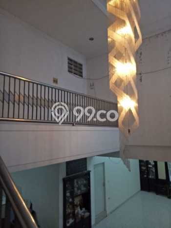 Siap Huni Hunian Elit 7 Kamar di Semarang Tengah Dekat ke Mana Pun Siap Huni Hunian Elit 7 Kamar di Semarang Tengah Dekat ke Mana Pun