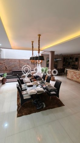 Ready to Use! Luxury House LT 345m2 Desain Modern di Alam Sutera Ready to Use! Luxury House LT 345m2 Desain Modern di Alam Sutera