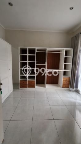 Rumah Luxury Modern Tanpa Renovasi di BSD Foresta Tangerang Rumah Luxury Modern Tanpa Renovasi di BSD Foresta Tangerang