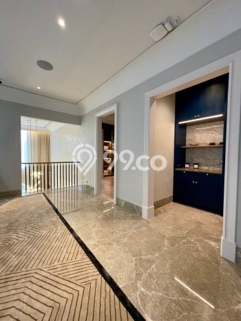 Rumah Luxury di Tangerang Lokasi Strategis Kondisi Baik Rumah Luxury di Tangerang Lokasi Strategis Kondisi Baik