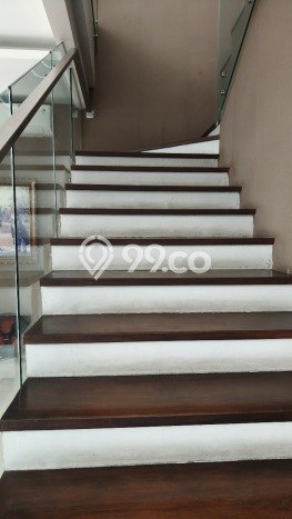 Rumah Mewah LB 900m2 Siap Huni Desain Elegan di Alam Sutera, Tangerang Rumah Mewah LB 900m2 Siap Huni Desain Elegan di Alam Sutera, Tangerang