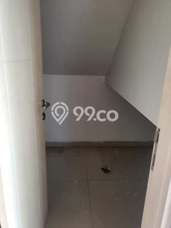 For Sale Hunian Rumah Terawat 3 KT di Serpong Villa Melati Mas, Tangerang Selatan For Sale Hunian Rumah Terawat 3 KT di Serpong Villa Melati Mas, Tangerang Selatan