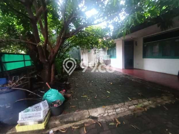Dijual Rumah Luas Megah Dengan View Eksklusif di Kemandoran, Jakarta Selatan Dijual Rumah Luas Megah Dengan View Eksklusif di Kemandoran, Jakarta Selatan