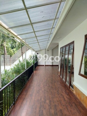 Hunian Elit LB 500m2 Siap Huni Desain Elegan di Kemang, Jakarta Selatan Hunian Elit LB 500m2 Siap Huni Desain Elegan di Kemang, Jakarta Selatan