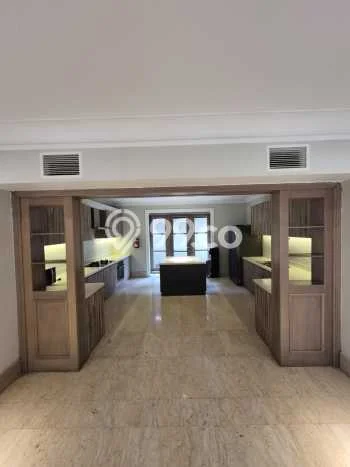 Rumah Disewakan Jakarta Selatan LT 450m2 LB 400m2 Area Kemang Rumah Disewakan Jakarta Selatan LT 450m2 LB 400m2 Area Kemang