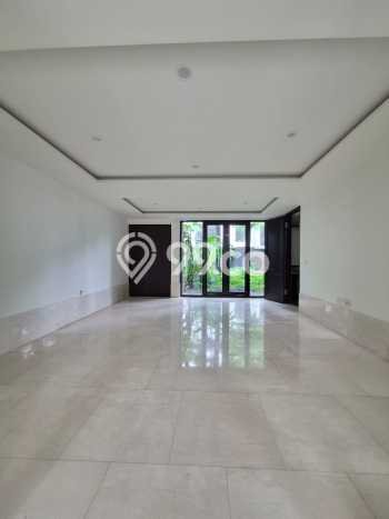 Rumah sewa siap huni 6 KT di Kemang, Jakarta Selatan Rumah sewa siap huni 6 KT di Kemang, Jakarta Selatan