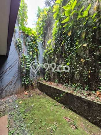 For Sale! Premium House LT 107m2 Desain Elegan di Kemang For Sale! Premium House LT 107m2 Desain Elegan di Kemang
