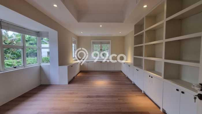 Hunian Minimalis Untuk Disewakan di Kemang Jakarta Selatan 5 KT & 4 KM Hunian Minimalis Untuk Disewakan di Kemang Jakarta Selatan 5 KT & 4 KM