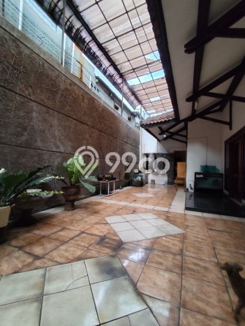 For Sale! Luxury House LT 255m2 Desain Elegan di Taman Kopo Indah For Sale! Luxury House LT 255m2 Desain Elegan di Taman Kopo Indah