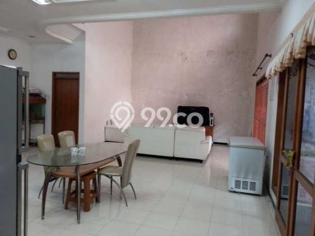 For Sale! Luxury House LT 255m2 Desain Elegan di Taman Kopo Indah For Sale! Luxury House LT 255m2 Desain Elegan di Taman Kopo Indah
