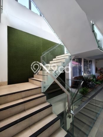 Hunian Mewah LB 500m2 Siap Pakai Desain Elegan di Cirebon Kota, Cirebon Hunian Mewah LB 500m2 Siap Pakai Desain Elegan di Cirebon Kota, Cirebon