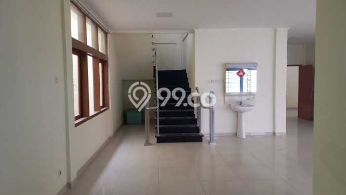 Dijual Rumah Mewah Elegan Dengan View Cantik di Cikutra, Bandung Dijual Rumah Mewah Elegan Dengan View Cantik di Cikutra, Bandung