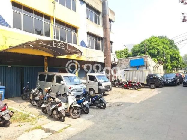 Unit Ruko Disewa Lokasi Sawah Besar, Jakarta Pusat Spesifikasi Luas Bangunan 200m2 Unit Ruko Disewa Lokasi Sawah Besar, Jakarta Pusat Spesifikasi Luas Bangunan 200m2