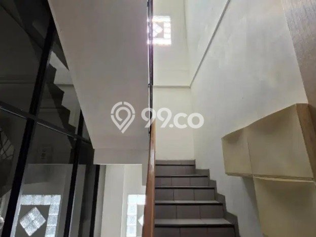 Dijual Rumah Premium dengan Fasilitas Sekitar Komplit di Kemayoran, Jakarta Pusat Dijual Rumah Premium dengan Fasilitas Sekitar Komplit di Kemayoran, Jakarta Pusat