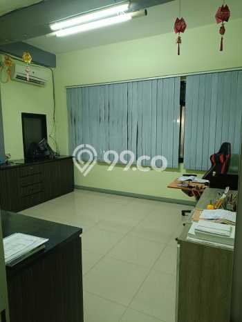 Ruko Dijual di Jakarta Barat LT 95m2 & LB 285m2 Lokasi Terbaik! Ruko Dijual di Jakarta Barat LT 95m2 & LB 285m2 Lokasi Terbaik!