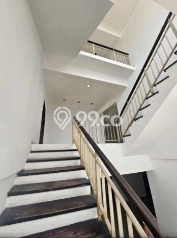 Jual Rumah Luas Megah Dengan View Cantik di Pluit, Jakarta Utara Jual Rumah Luas Megah Dengan View Cantik di Pluit, Jakarta Utara